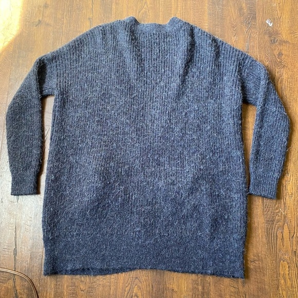 Free People Cloudy Day Oversized Grandpa Navy Cardigan V-neck SZ XS - Picture 3 of 11